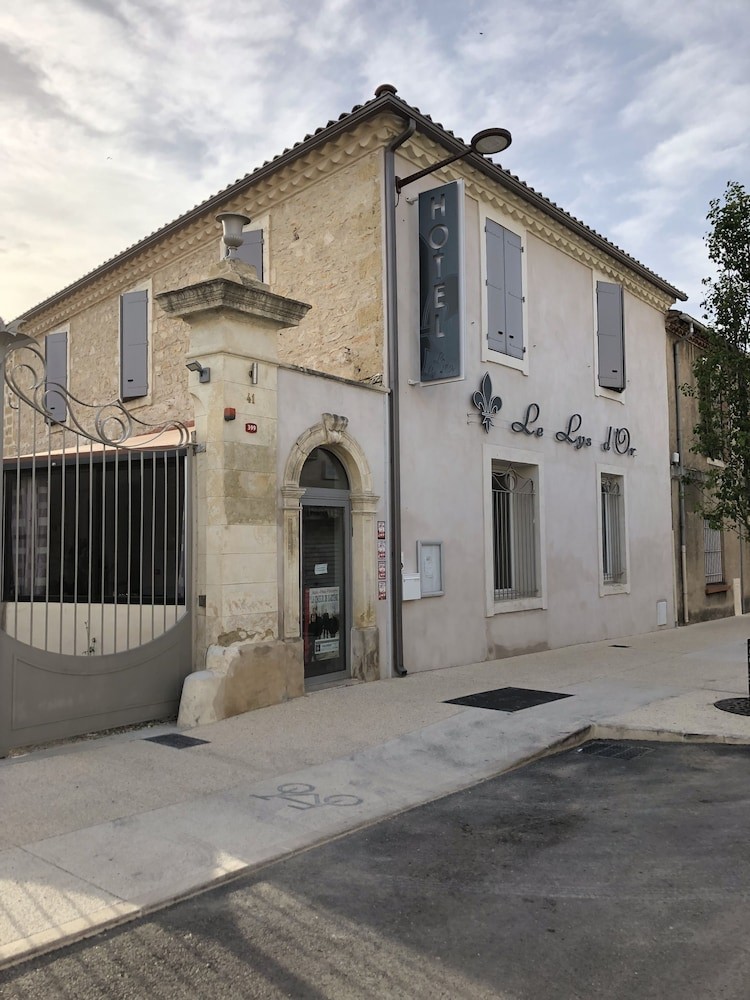 Le Lys D'Or, Hôtel à Vauvert