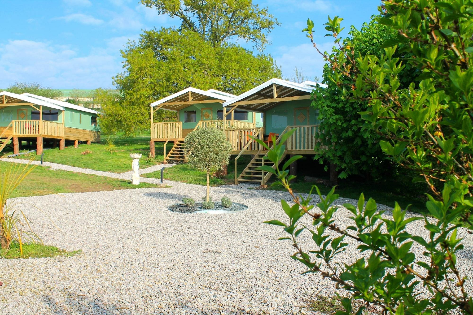 Emerald Coast Gites, Hôtel à Hénansal