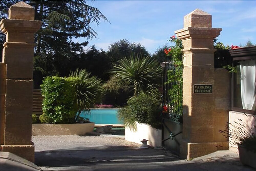 Auberge D'Uzès, Hôtel à Uzès