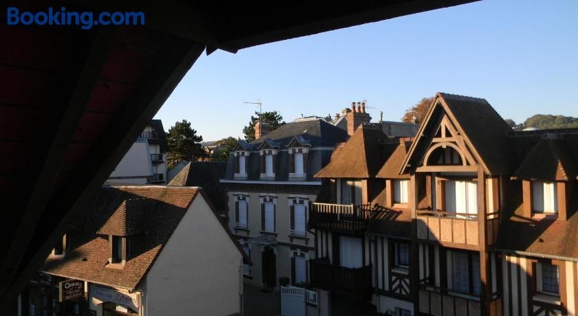 À L'Approche De La Mer, Hôtel à Houlgate