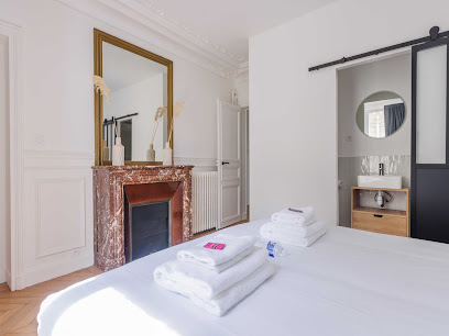 Spacious Apartment 3Bdr / 6P - Neuilly Sur Seine - Belvilla By Oyo Hôtel à Neuilly-sur-Seine