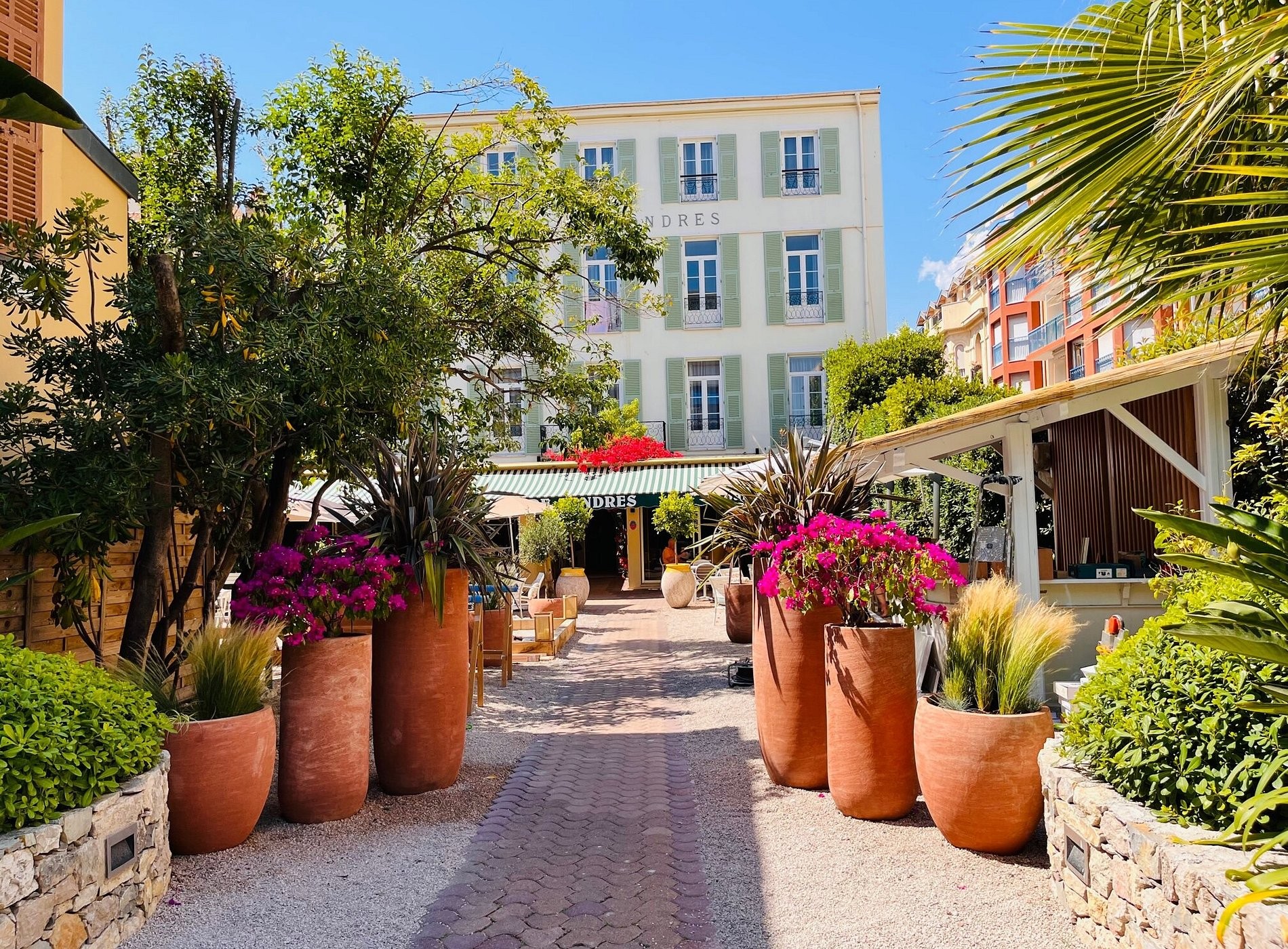 Hotel De Londres, Hôtel à Menton