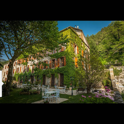 Hostellerie Du Grand Duc Hôtel à Gincla
