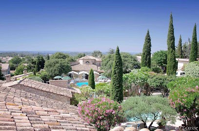 Logis Hôtel l'Enclos des Lauriers Roses, Hôtel à Cabrières
