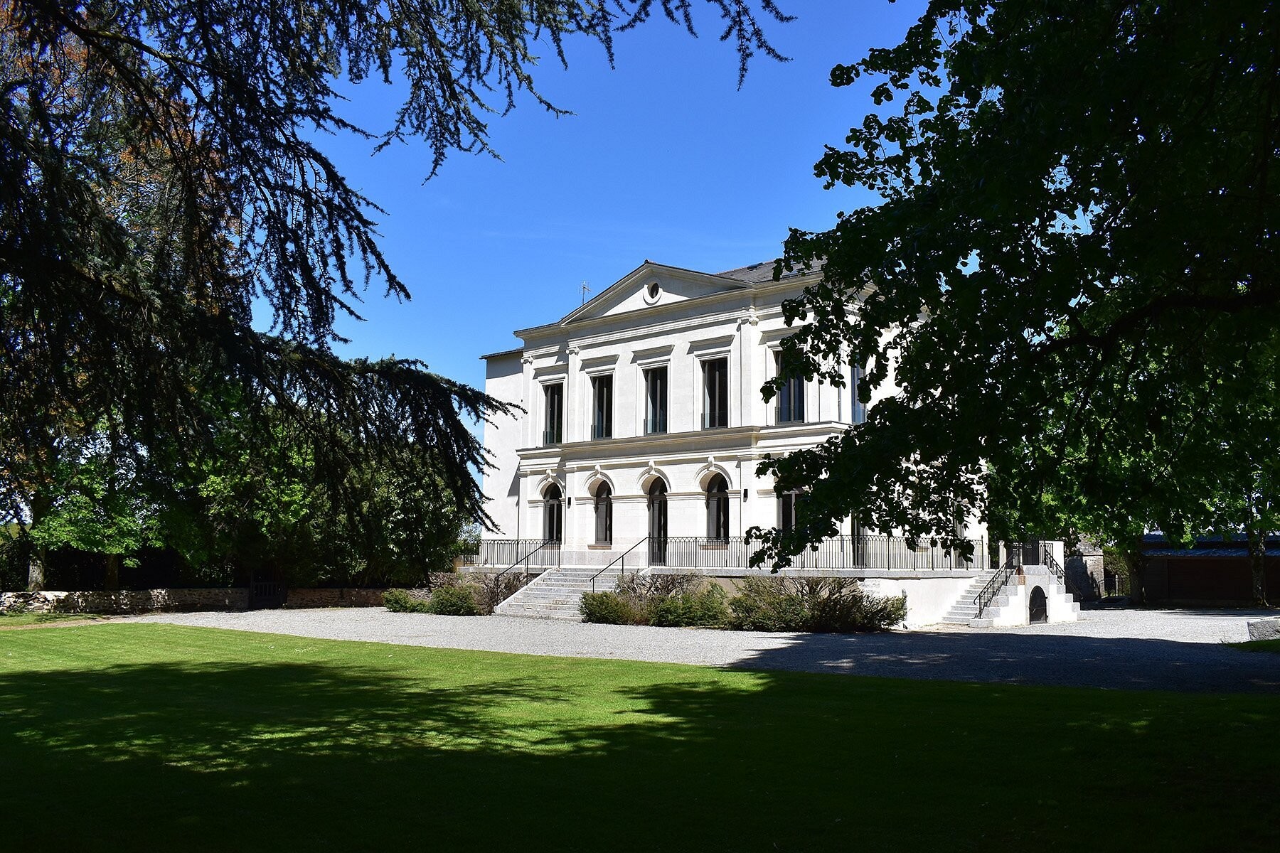 Hotel Le Corbusson, Hôtel à Saint-Berthevin