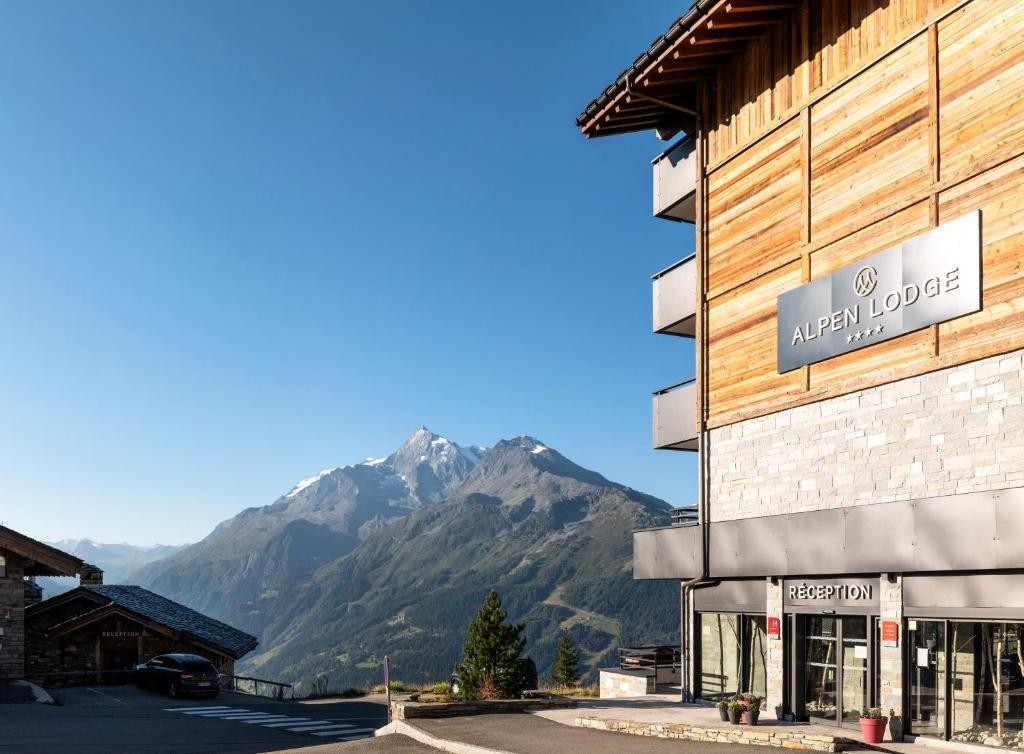 Hôtel Alpen Lodge, Hôtel à Montvalezan
