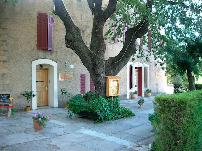 Hostellerie Le Mirabeau, Hôtel à Peyrolles-en-Provence