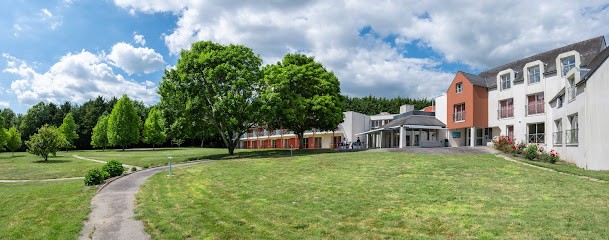 La Villa Des Golf.e.s, Hôtel à Theix-Noyalo