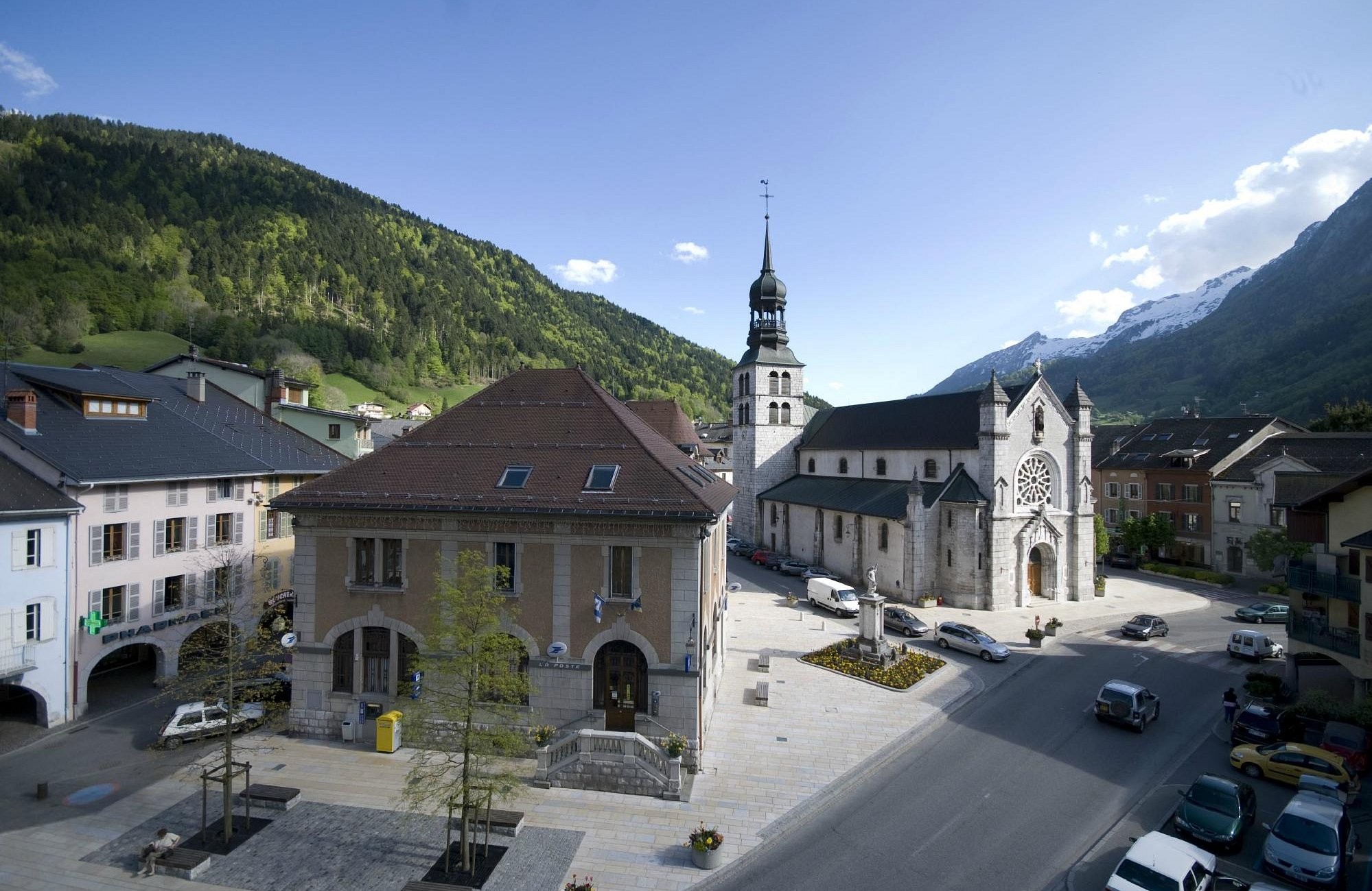 Hôtel Du Midi, Hôtel à Thônes