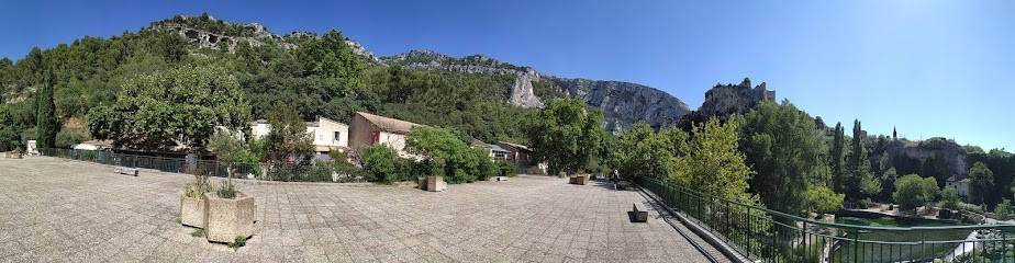 Logis Hôtel Des Sources, Hôtel à Fontaine-de-Vaucluse