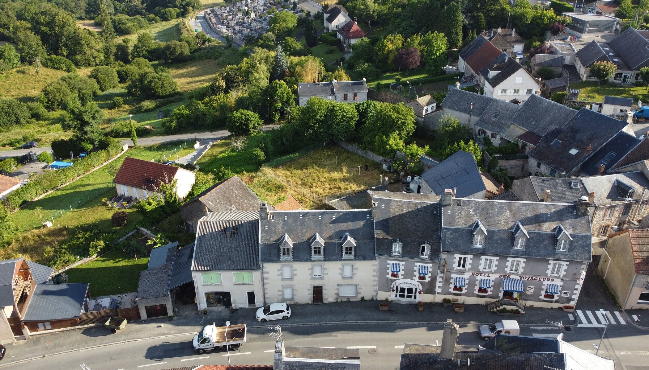 Hôtel des Voyageurs, Hôtel à Sainte-Feyre