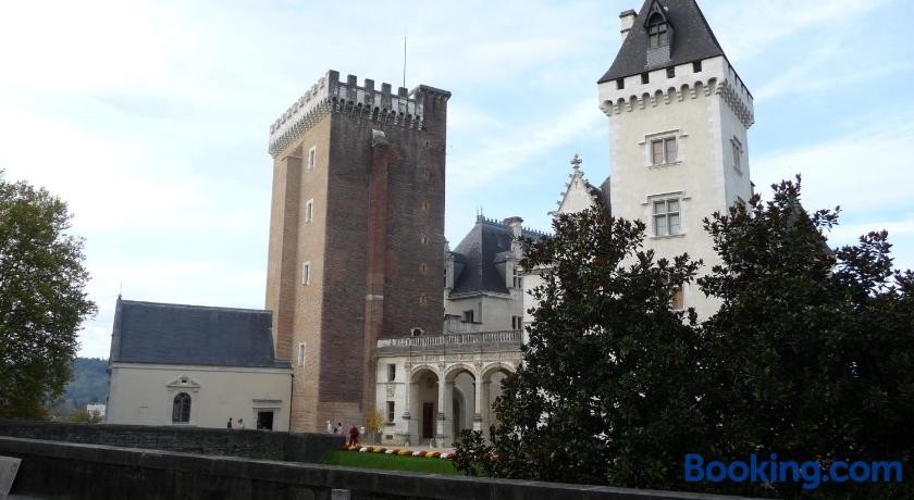 Le Postillon, Hôtel à Pau