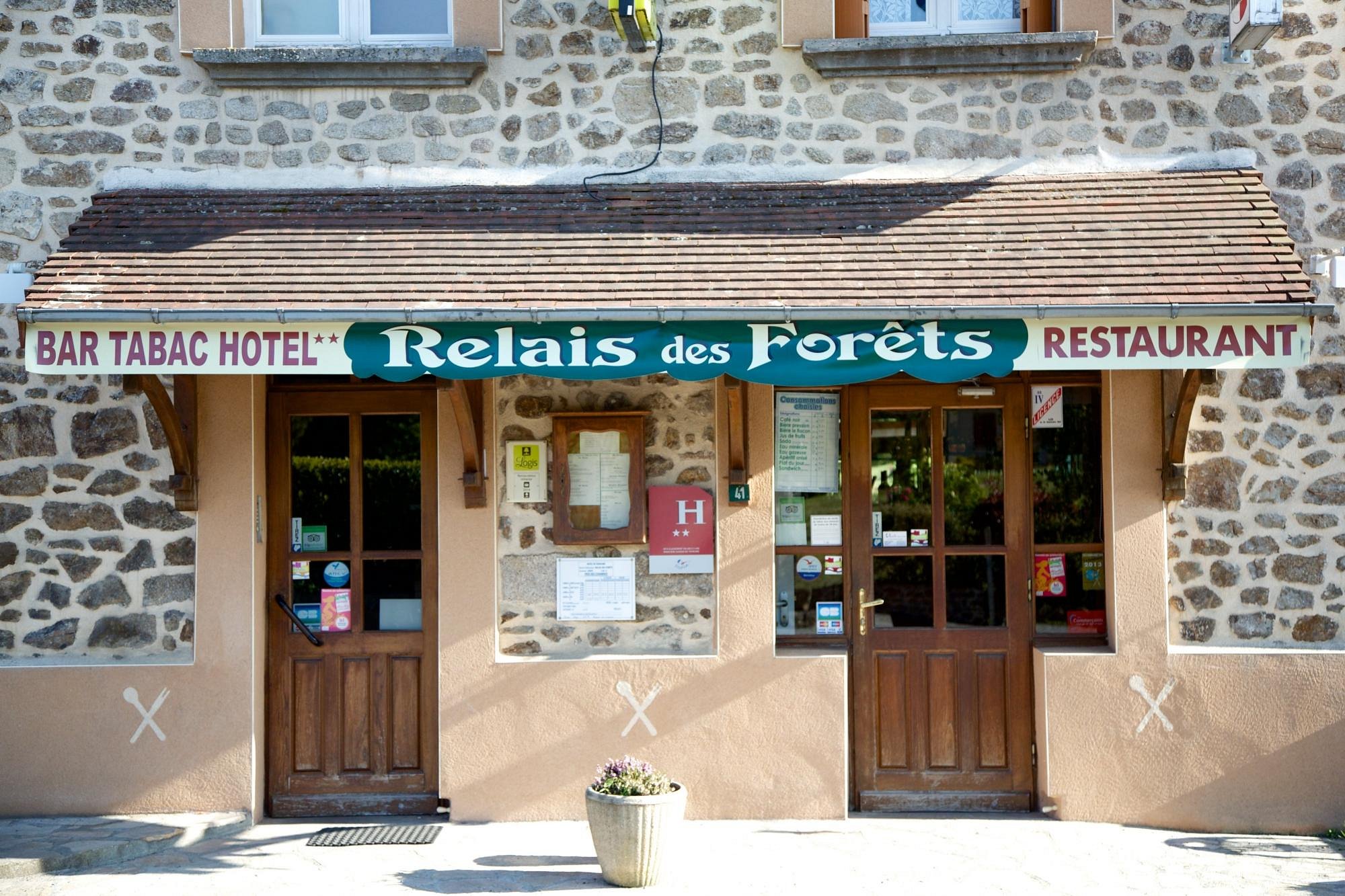 Hotel Restaurant Relais Des Forêts Hôtel à Blessac