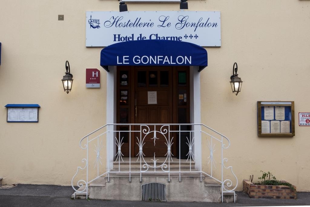 Logis Hôtel le Gonfalon, Hôtel à Germigny-l'Évêque