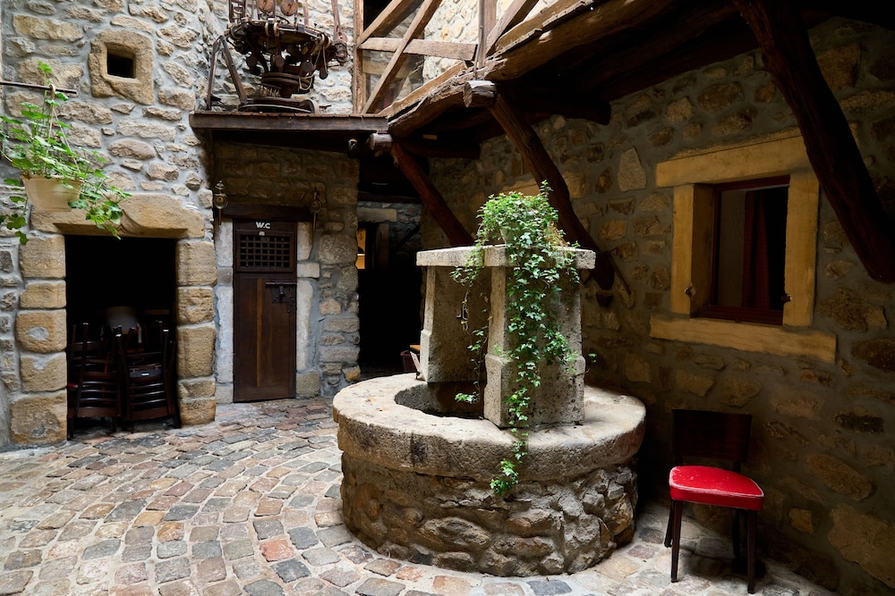 Chambres D'hôtes Coteaux Lyonnais - Aux Prisons - Rhône, Hôtel à Montagny