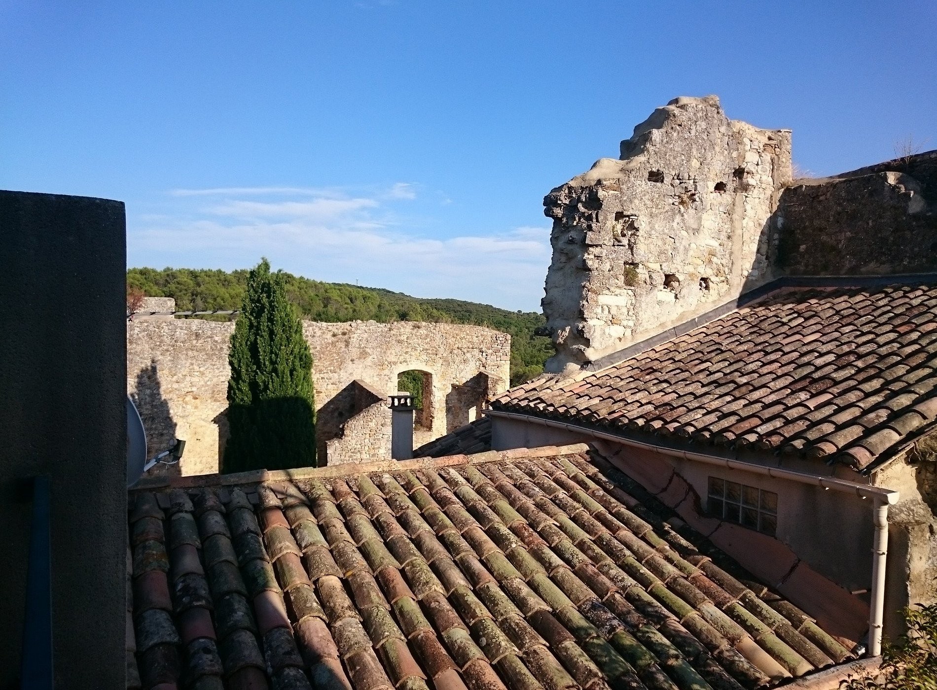 La Vieille Fontaine, Hôtel à Cornillon