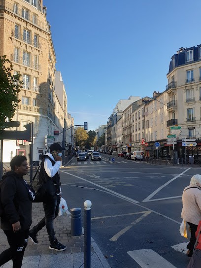 SARL Hôtel Moderne, Hôtel à Issy-les-Moulineaux