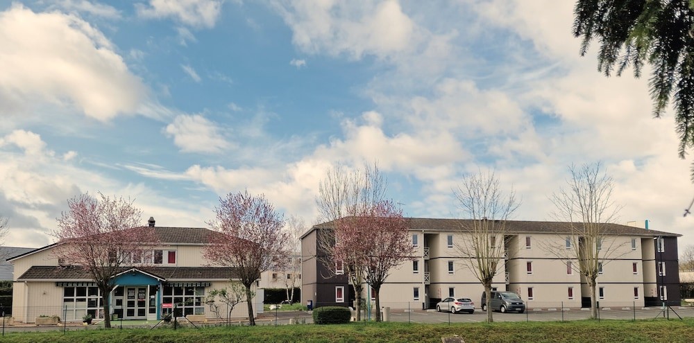 FASTHOTEL ROISSY CDG SUD - Claye Souilly, Hôtel à Claye-Souilly