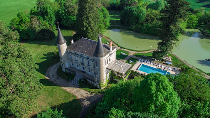 Château Les Vallées Hôtel à Tournon-Saint-Pierre