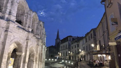 L'Ostau Blanc, Bed & Breakfast, Hôtel à Fontvieille