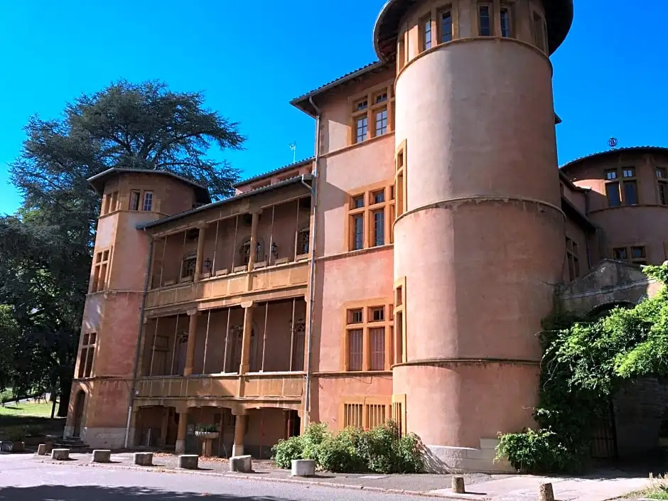 Une Nuit Au Château Hôtel à Lyon 05