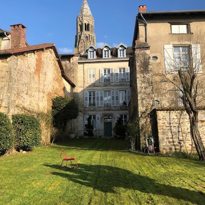 Le Jardin Des Lys, Hôtel à Saint-Léonard-de-Noblat