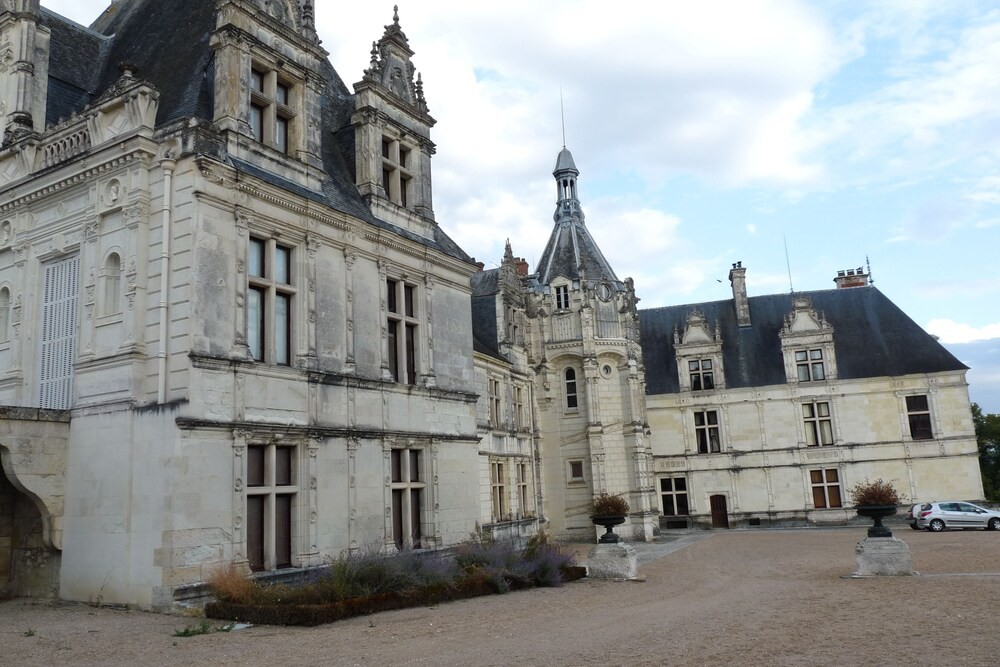 Hôtel de la Gare, Hôtel à Noyers-sur-Cher