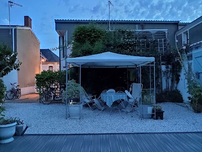 Chambre D'hôtes - La Maison Salée, Hôtel à L'Aiguillon-sur-Mer