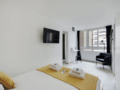 Magnificent T2- 4P Refurbished Flandres / Crimée- Belvilla By Oyo, Hôtel à Paris 19