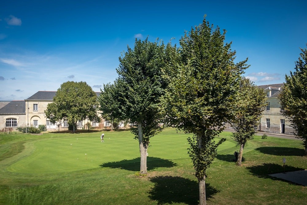 Domaine De Roiffé, Hôtel à Roiffé