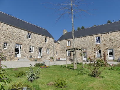 La Vallee Joly, Hôtel au Vast