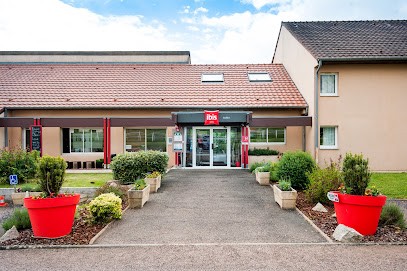ibis Avallon, Hôtel à Magny
