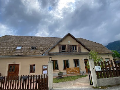 Auberge Du Grand Champ, Hôtel à Lalley