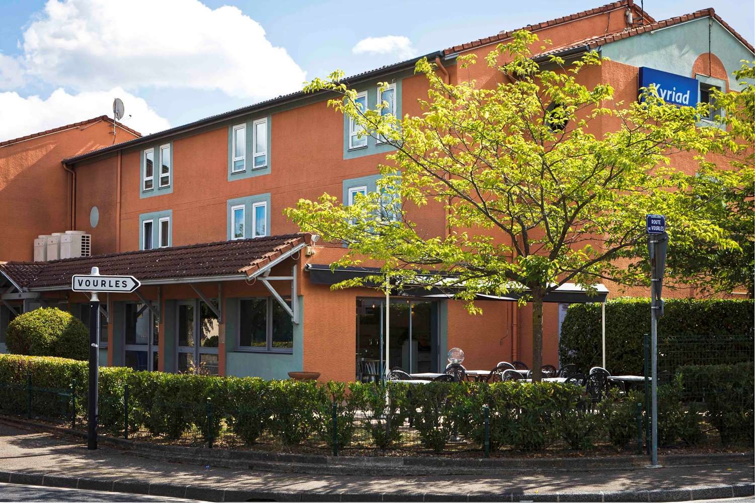 Hotel Kyriad South Lyon Saint-Genis-Laval, Hôtel à Saint-Genis-Laval