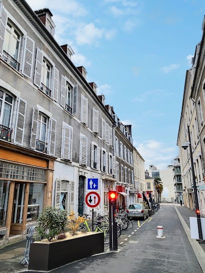 WonderHost Taylor, Hôtel à Pau