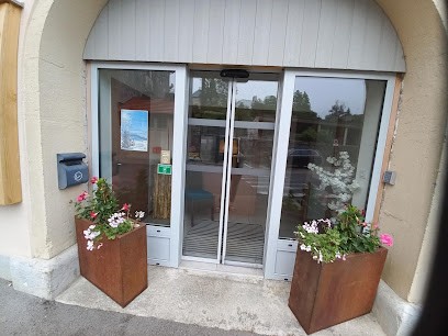 Hôtel Les Tremplins, Hôtel à Chaux-Neuve