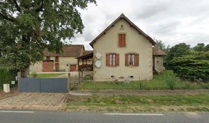 Authentic Holiday Home In Wooded Area In The Heart Of Dordogne, Hôtel à Saint-Sulpice-d'Excideuil