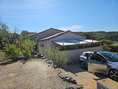 Gîtes Les 3 Cigales, Hôtel à Salavas