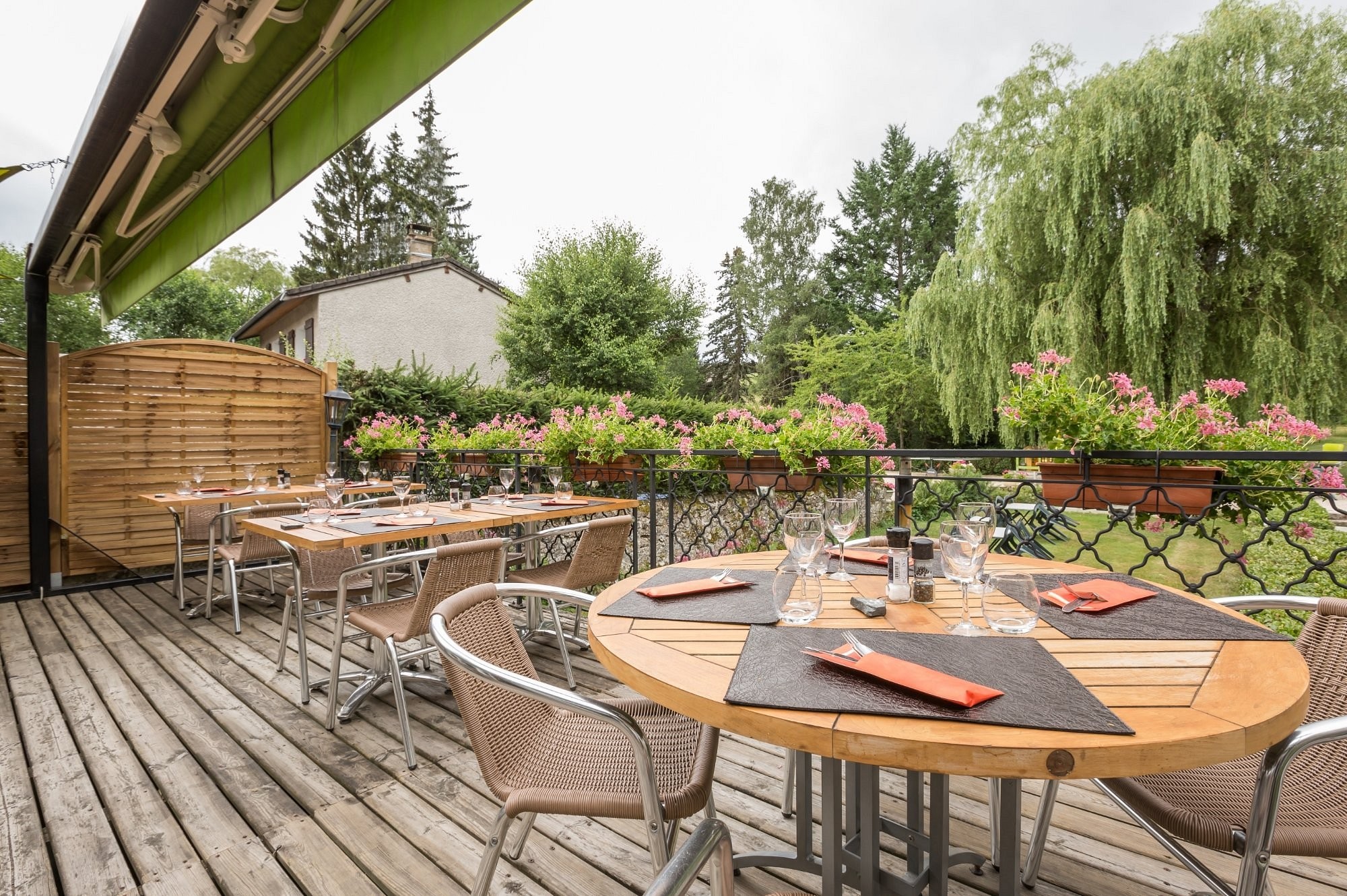 Hôtel Restaurant De La Poste, Hôtel à Tence