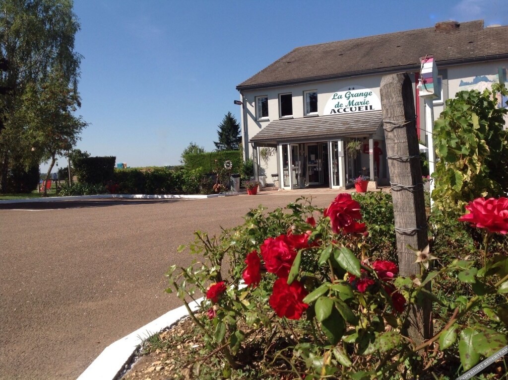 La Grange De Marie, Hôtel à Nitry