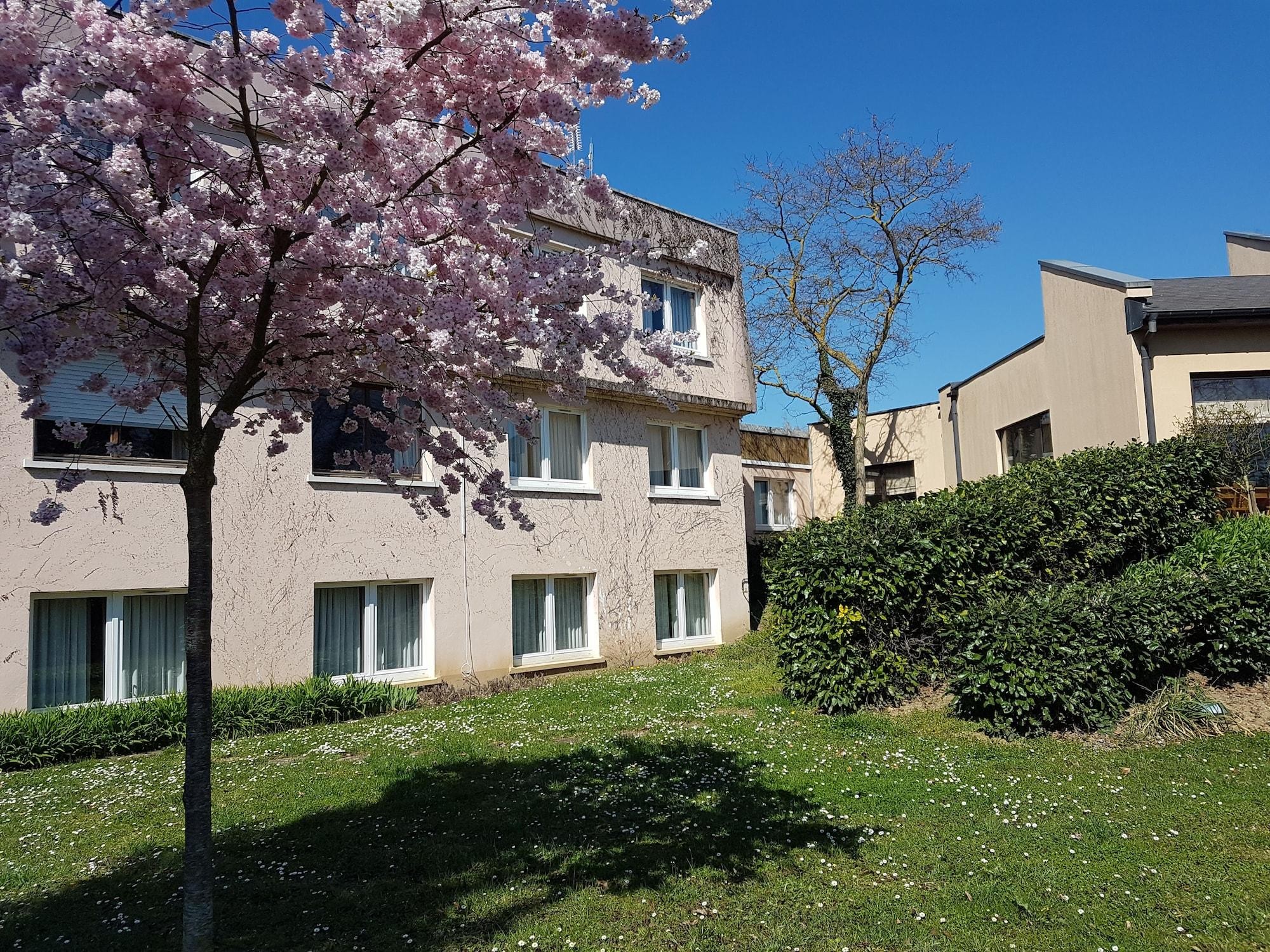 Hôtel Des Bords De L'Ill, Hôtel à Erstein