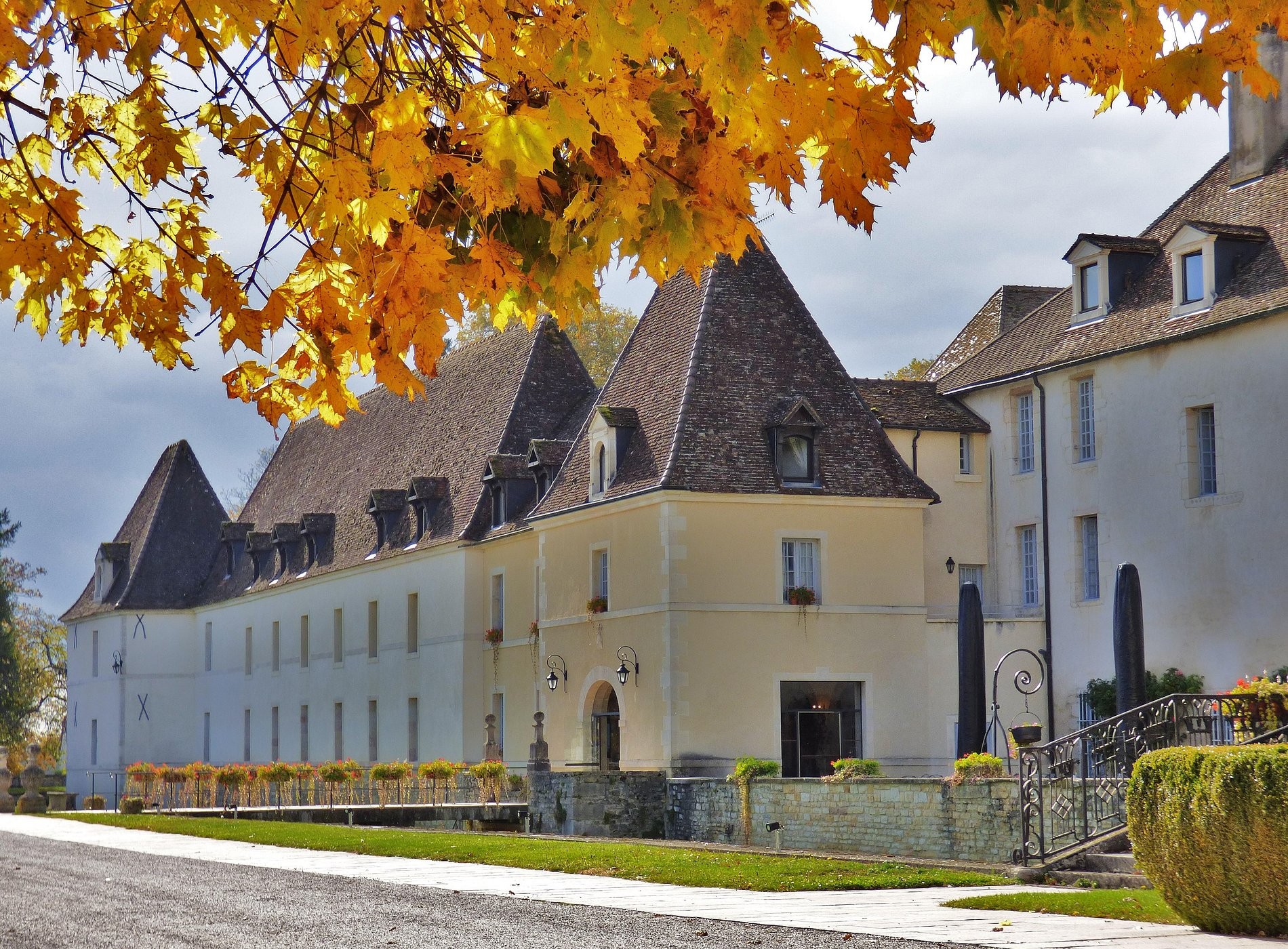 Château de Gilly, Hôtel à Gilly-lès-Cîteaux