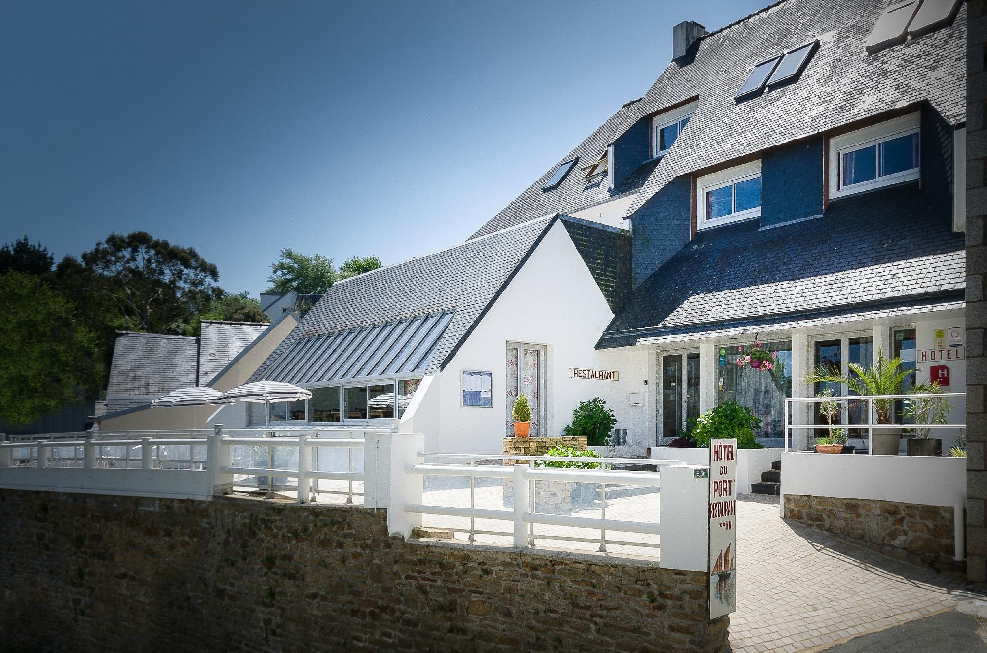 Hôtel du Port et de l'Aven, Hôtel à Névez