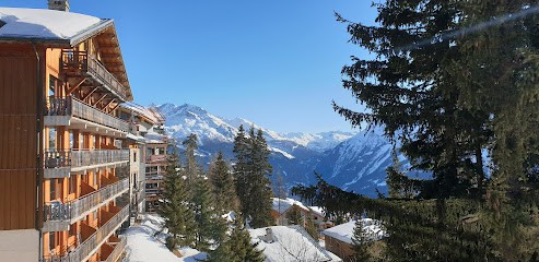 Hotel Chalet Val 2400, Hôtel à Combrailles