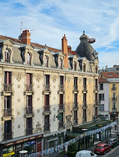 Hôtel Restaurant Le Regina, Hôtel à Aiguilhe