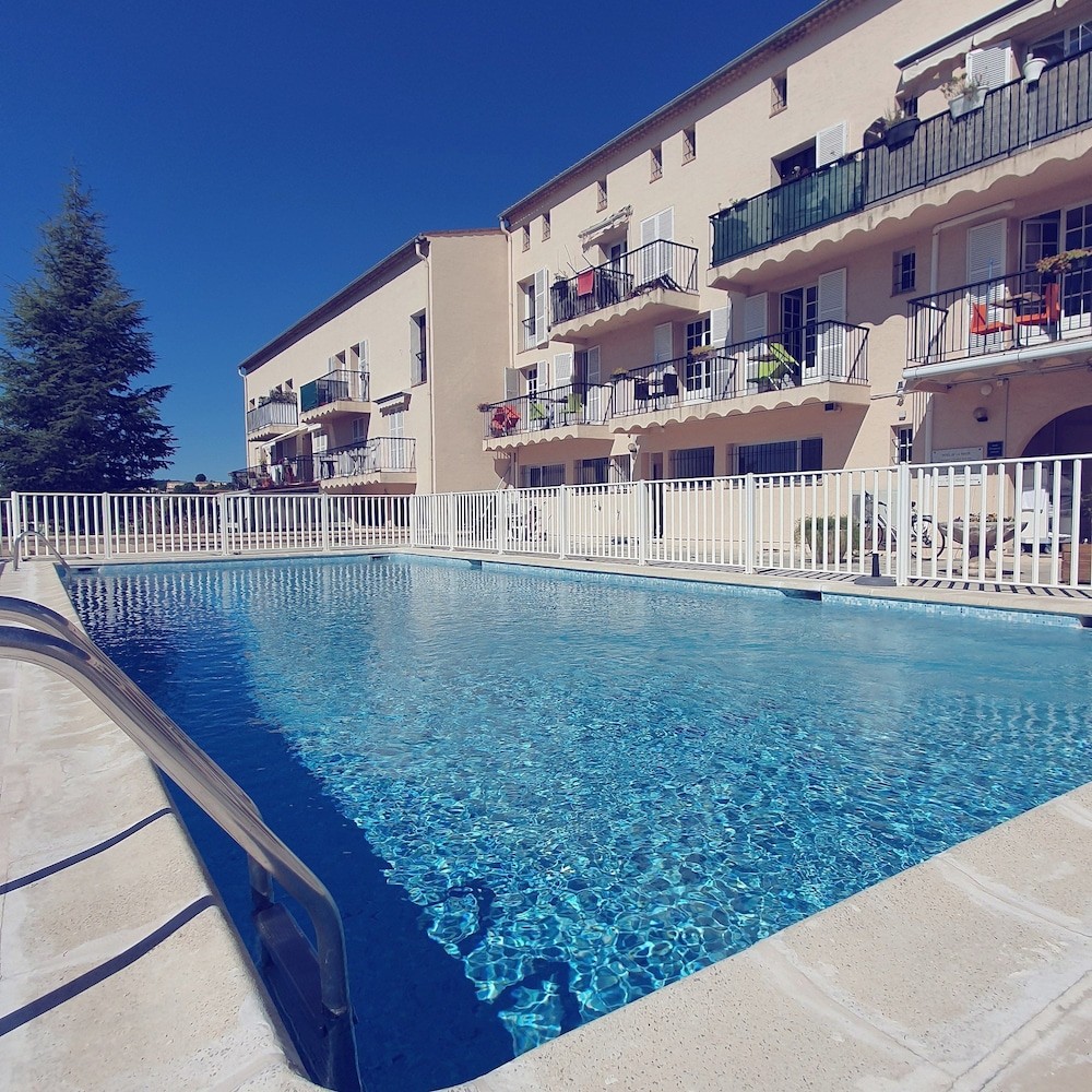 Hôtel De La Poste, Hôtel à Peymeinade