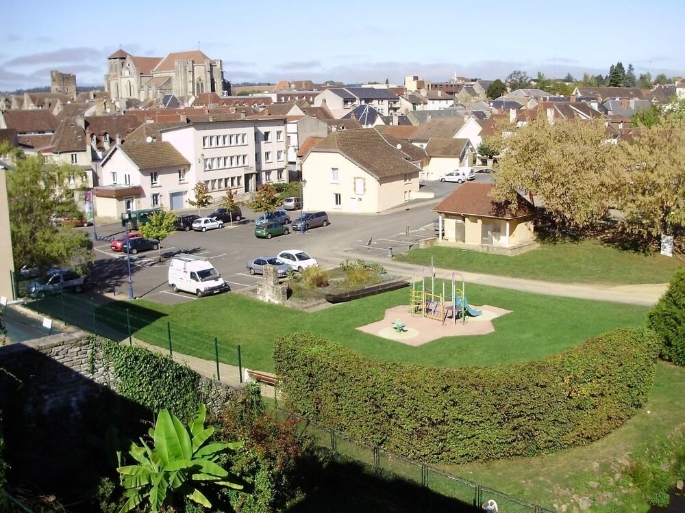 Maison Du Moulinassou B&B, Hôtel à Saint-Yrieix-la-Perche