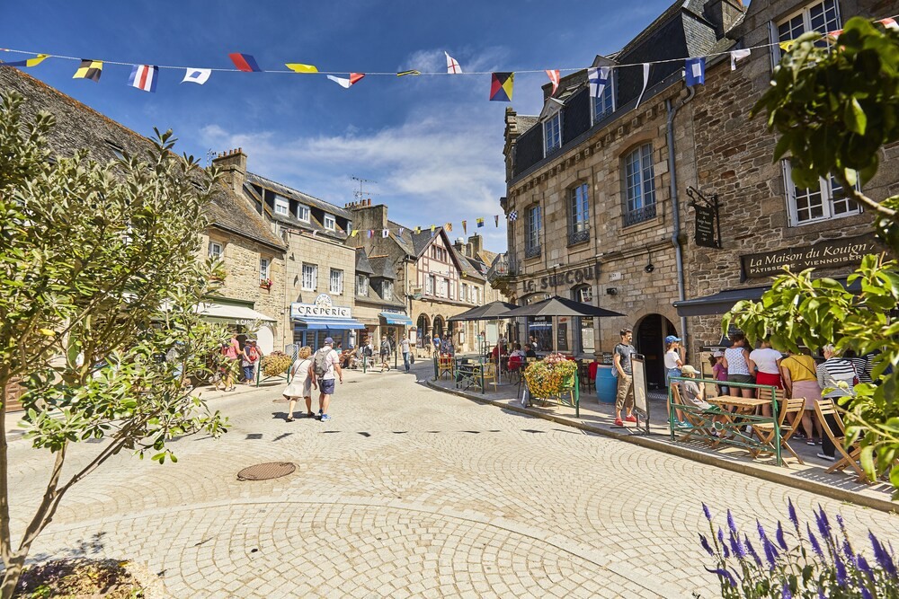 Hôtel Aux Tamaris - Vue Mer, Hôtel à Roscoff