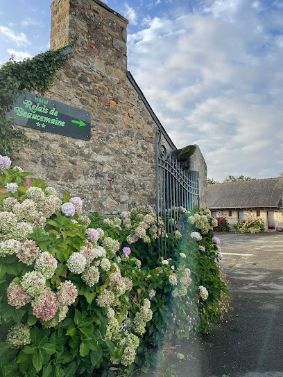 Hôtel Les Voisins Beaucemaine, Hôtel à Ploufragan