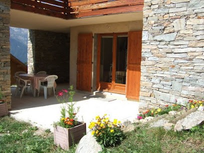 Gîte La CUCHE, Hôtel à Oz